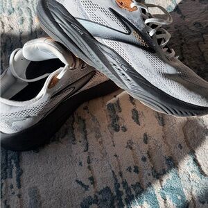 Brooks Men’s White, Black and Gold Athletic Running Shoes